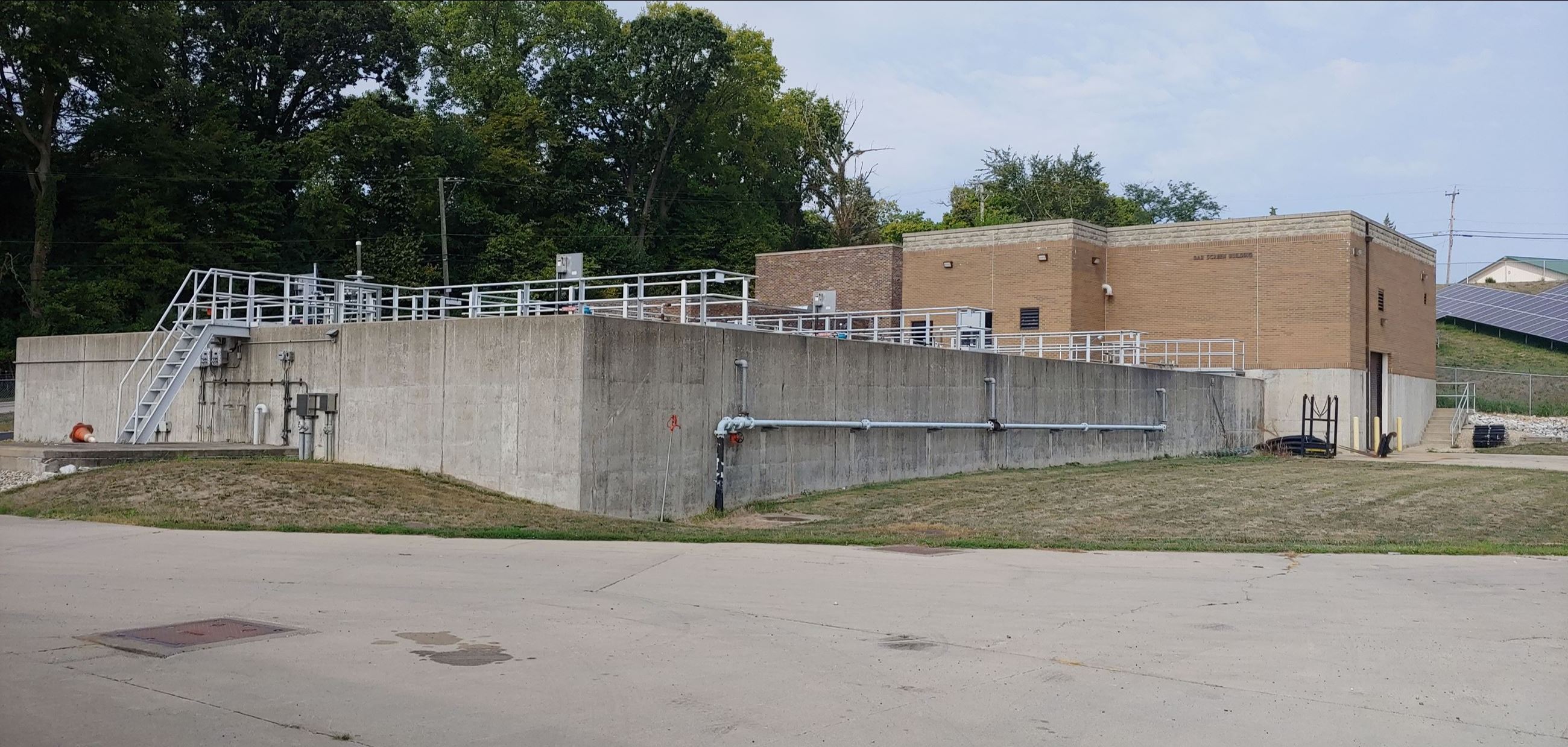 00 - Bar Screen Building 4